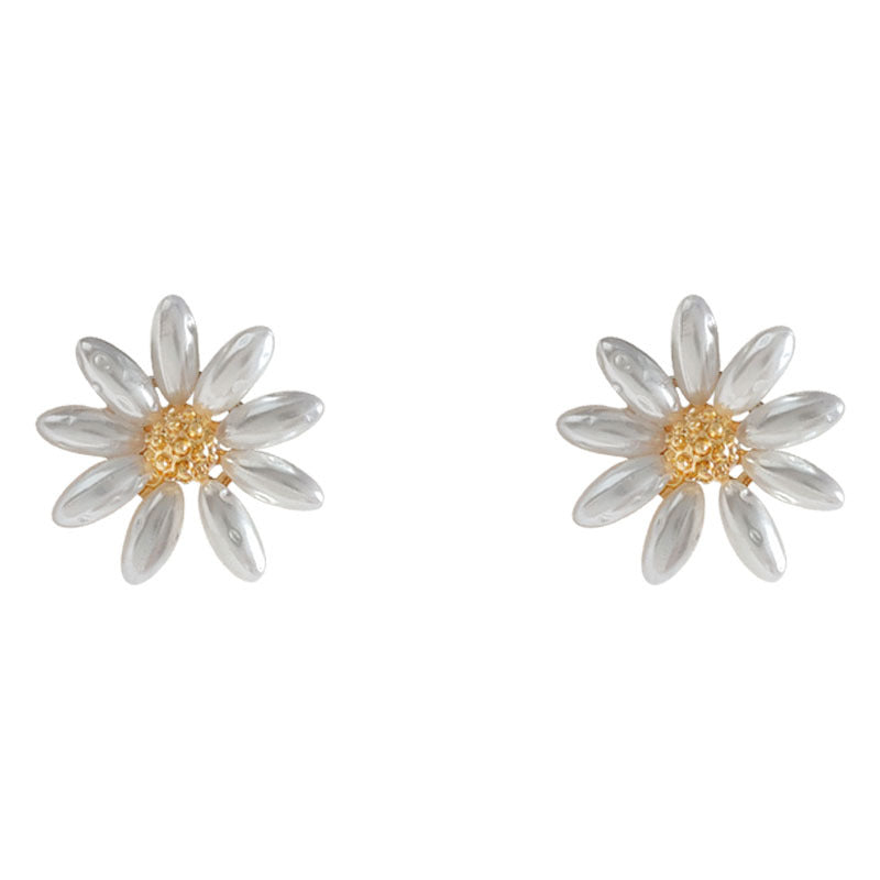 Summer Fresh Daisy Small Pearl Earrings Fashion Commuter All-match Flowers High-end Sense Elegant Elegant Elegant Earrings for Women