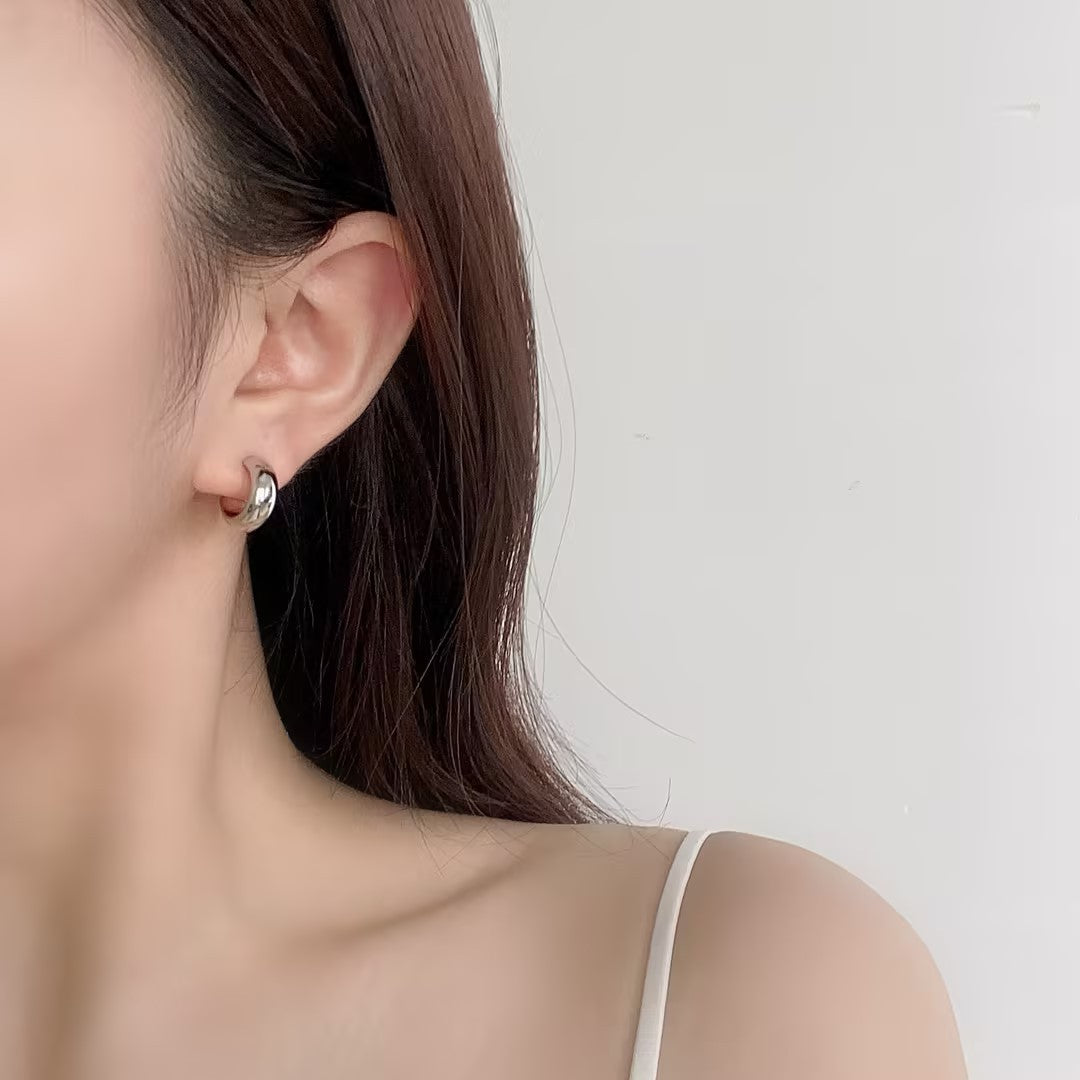 Simple Bright Face C European and American Ins Sterling Silver Earrings Women's Earrings Light Luxury High-end Summer S925 Silver Pin Earrings