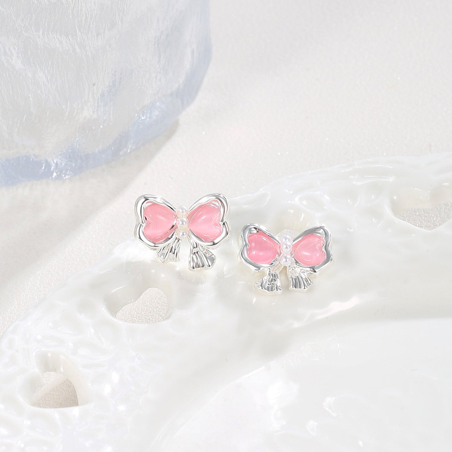 Sweet and Exquisite Pink Cat's Eye Stone Bow Earrings, Fashionable and Elegant Earrings, 925 Sterling Silver Needle Earrings, Accessible Luxury Women