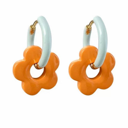 Dopamine Color-Blocking Flower Earrings for Women, Fresh Blue and Orange Enamel Small Flower Ear Clips, Cute and Energetic Girl Earrings Wholesale