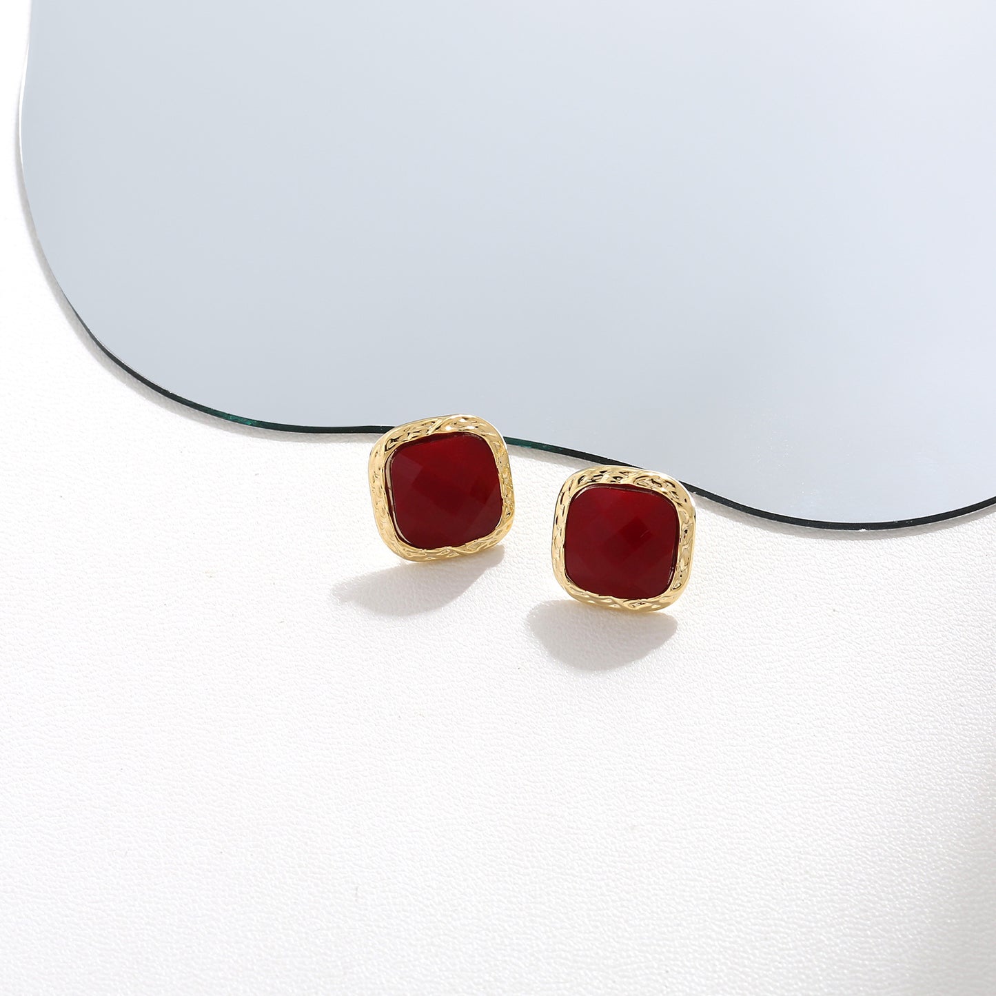 wine red Simple Artistic Sterling Silver Earrings Resin Fashion Earrings Niche High-end Jewelry Earrings 925 Silver Pin