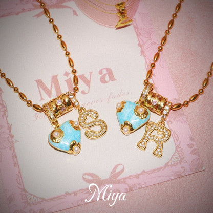 French-Style Vintage Oil-Drip Flower Heart Pendant Necklace for Women, Niche Light Luxury High-End Clavicle Chain Holiday-Style Accessory