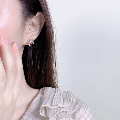 Minimalist Hollow Asymmetrical Three-Dimensional Flower Stud Earrings Fashion Temperament Earrings 925 Sterling Silver Needle Earrings High-End Feel