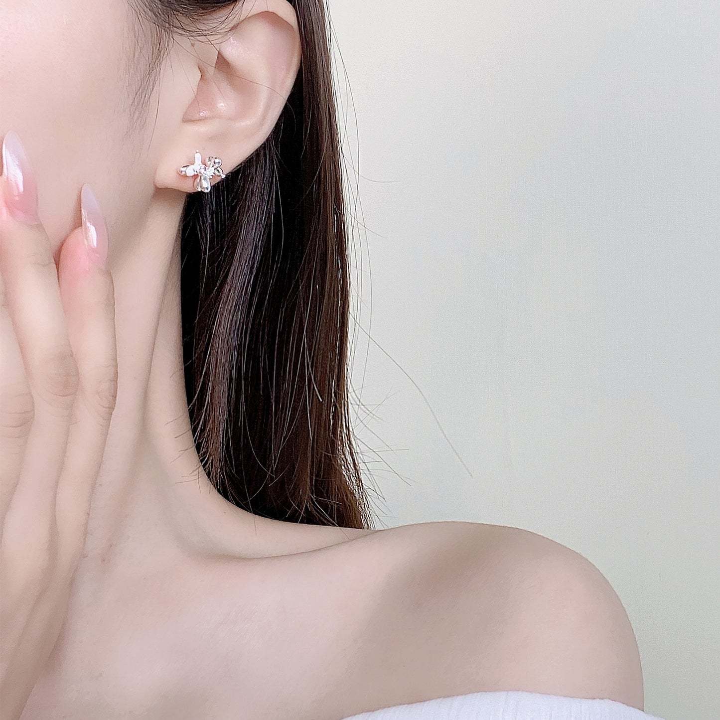 Korean Style Small and Cute Balloon Dog Earrings Fashionable Elegant Earrings 925 Sterling Silver Needle Earrings Accessible Luxury and High-End Sense for Women