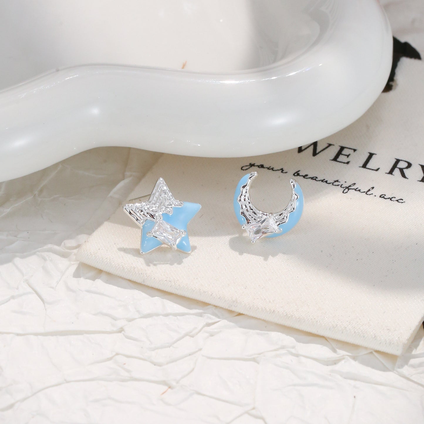 Blue Star and Moon Embracing Pleated Earrings, Fashionable Elegant Earrings, 925 Sterling Silver Needle Earrings, Accessible Luxury and High-End Sense