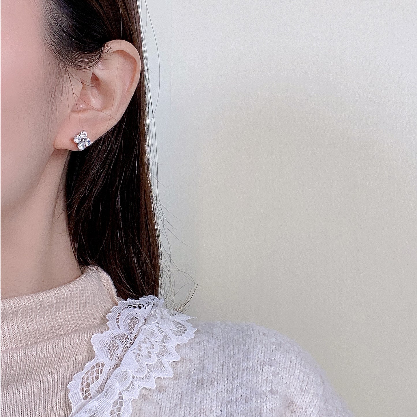 Minimalist Style Exquisite Four-Leaf Clover and Four-Pointed Star Zircon Earrings, Fashionable and Elegant Ear Accessories with 925 Silver Needles, High-End Feel