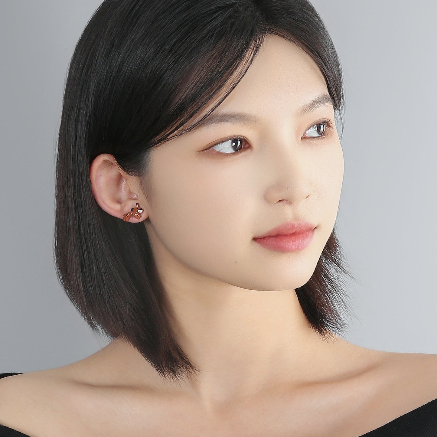 Small Cute brown Puppy Bone Earrings 925 Silver Needle Fashion Elegant Earrings Niche High-end Earrings for Women