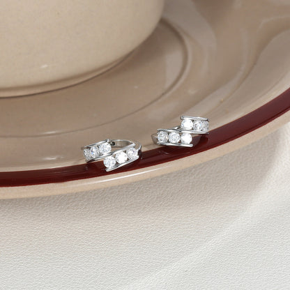 Small and exquisite simple round zircon earrings fashion OL earrings niche high-end sense ladies earrings temperament wholesale