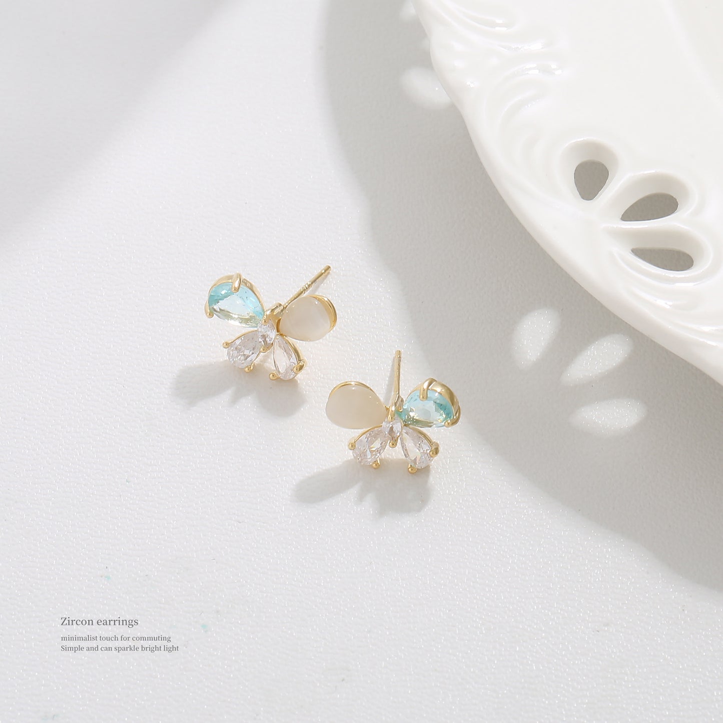 Light Sea Blue Zircon Butterfly Sterling Silver Earrings White Cat Eye Earrings S925 Silver Needle Jewelry Earrings High-End Summer Women